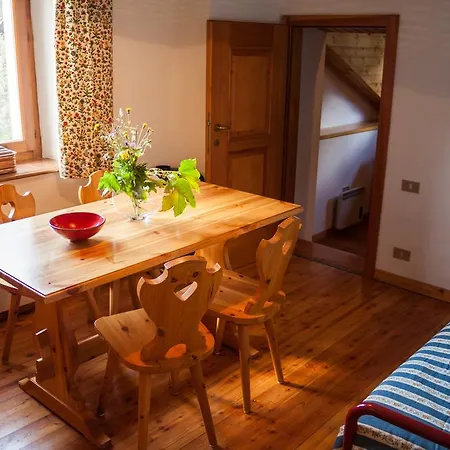 Al Girmul Apartmán *